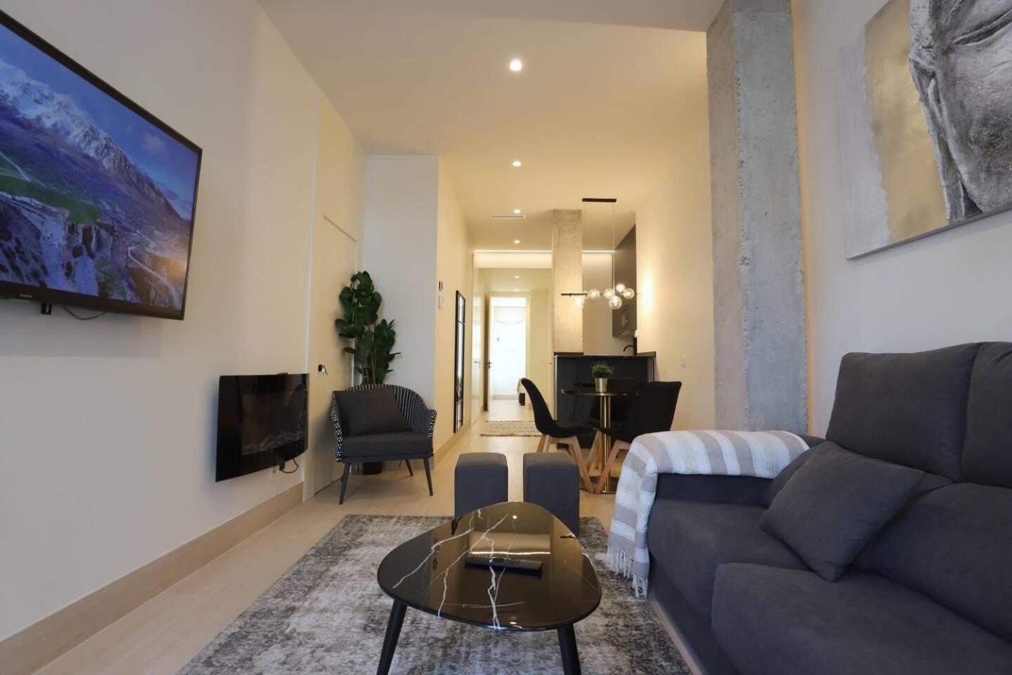 Apartamentos Orilla Del Bernabeu Madrid Esterno foto