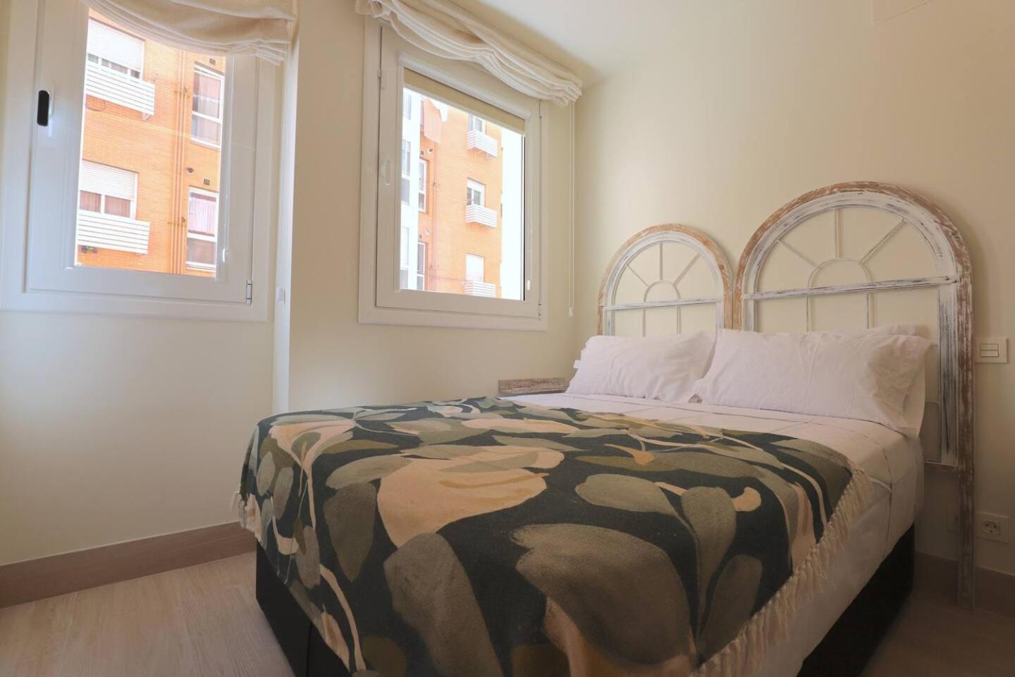 Apartamentos Orilla Del Bernabeu Madrid Esterno foto