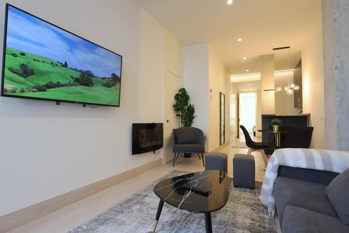 Apartamentos Orilla Del Bernabeu Madrid Esterno foto