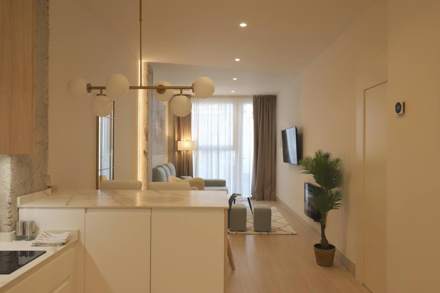 Apartamentos Orilla Del Bernabeu Madrid Esterno foto