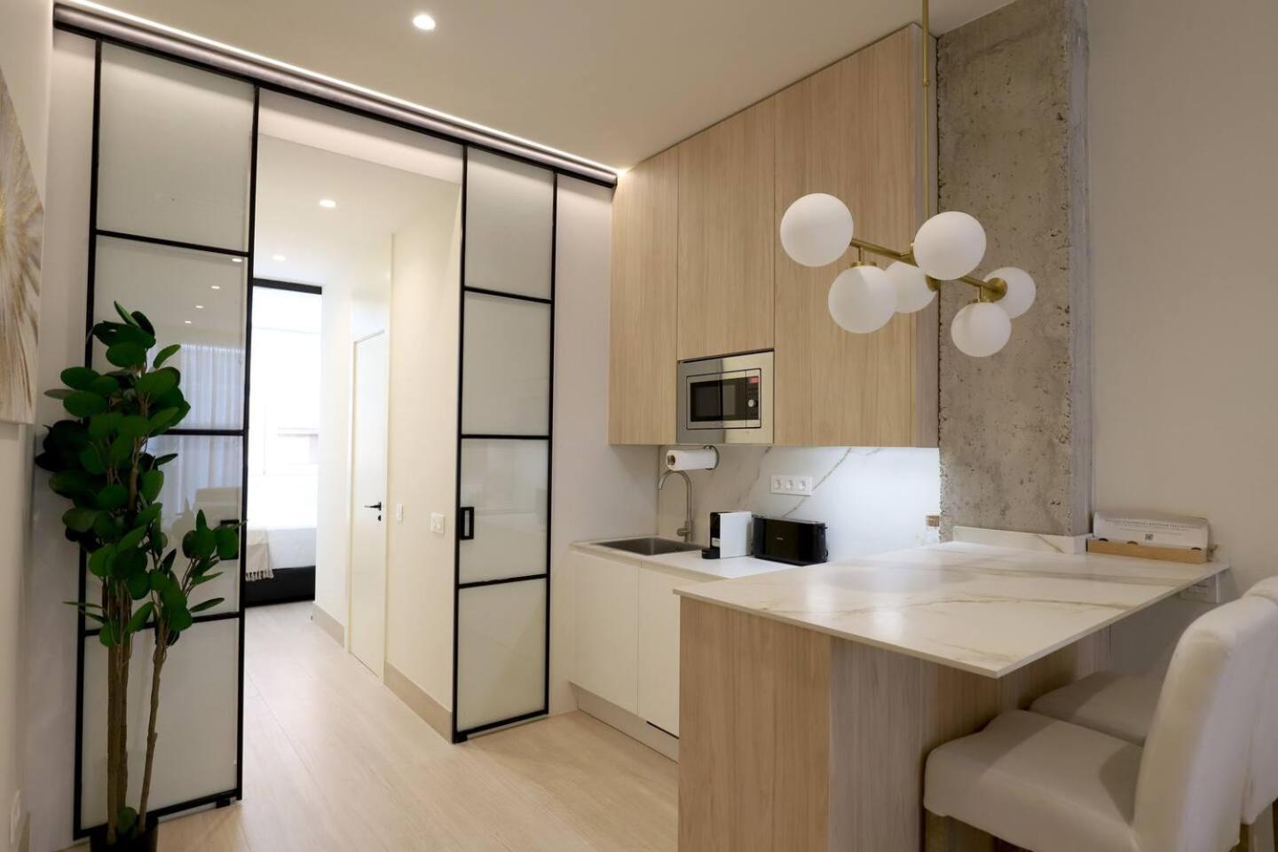Apartamentos Orilla Del Bernabeu Madrid Esterno foto