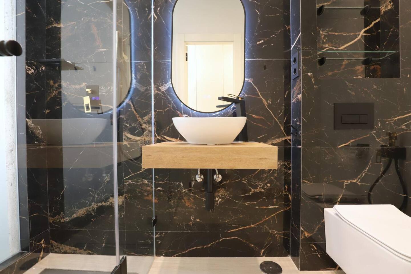 Apartamentos Orilla Del Bernabeu Madrid Esterno foto