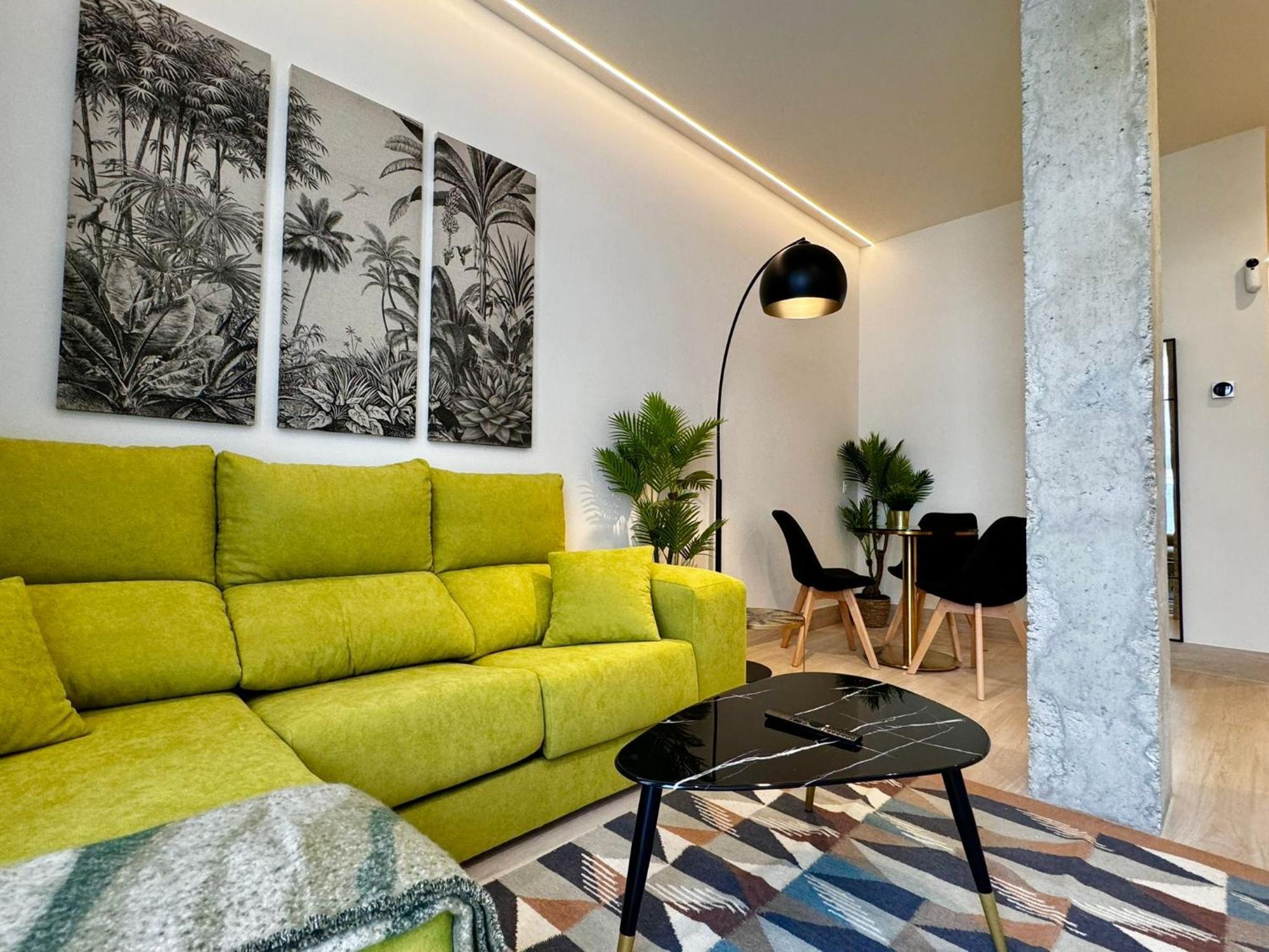 Apartamentos Orilla Del Bernabeu Madrid Esterno foto