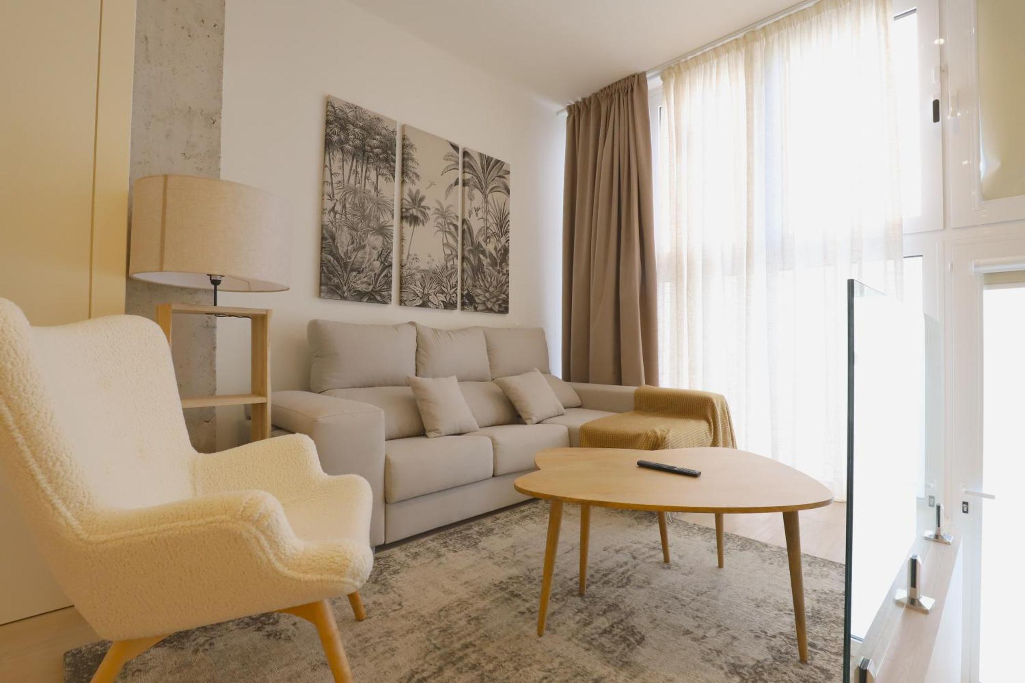 Apartamentos Orilla Del Bernabeu Madrid Esterno foto