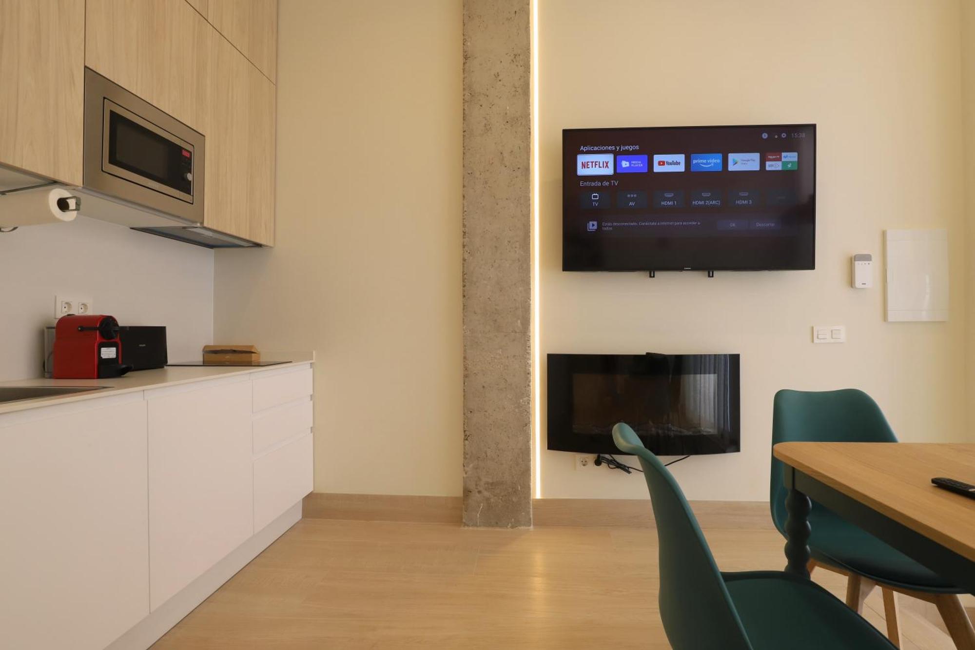 Apartamentos Orilla Del Bernabeu Madrid Esterno foto