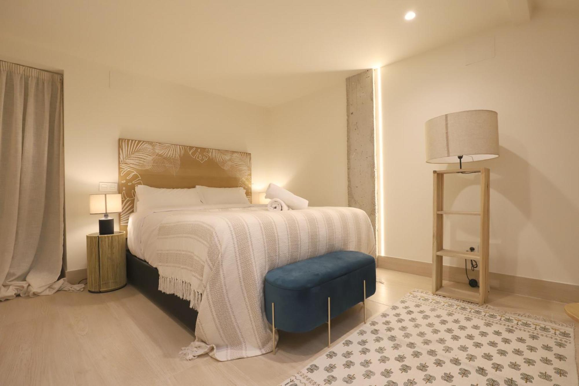 Apartamentos Orilla Del Bernabeu Madrid Esterno foto