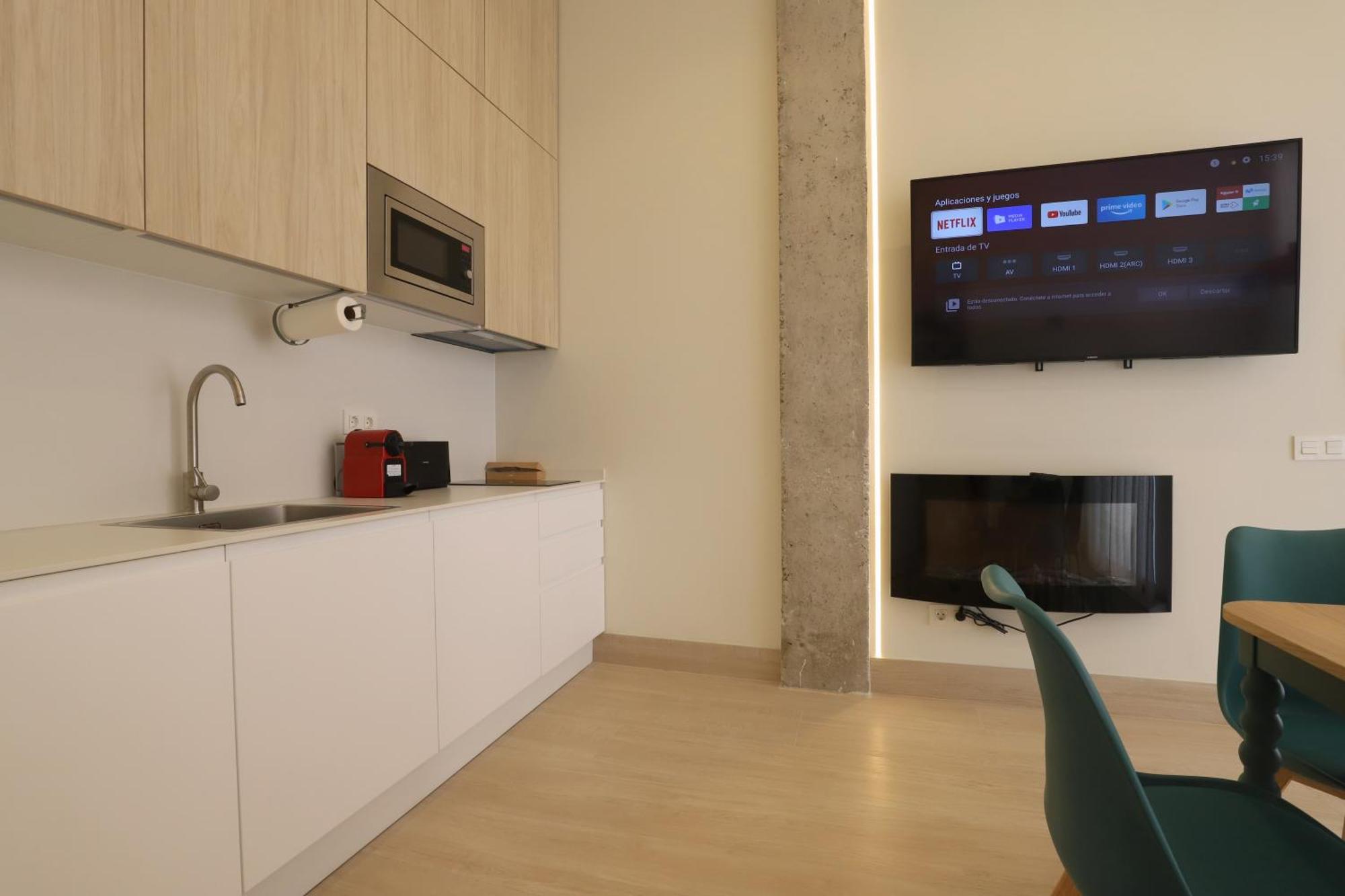 Apartamentos Orilla Del Bernabeu Madrid Esterno foto