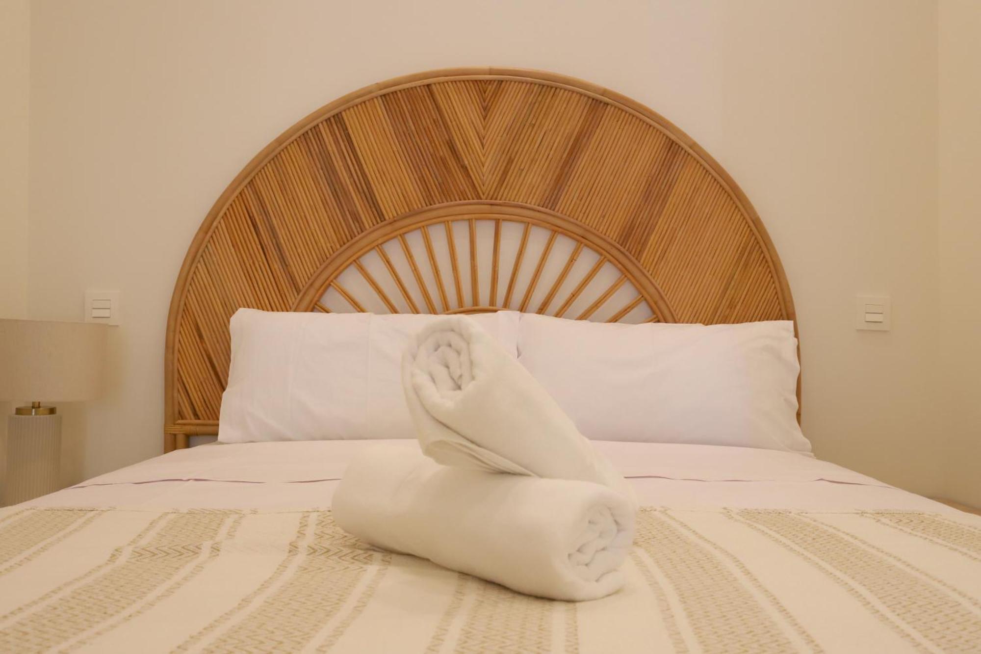 Apartamentos Orilla Del Bernabeu Madrid Esterno foto