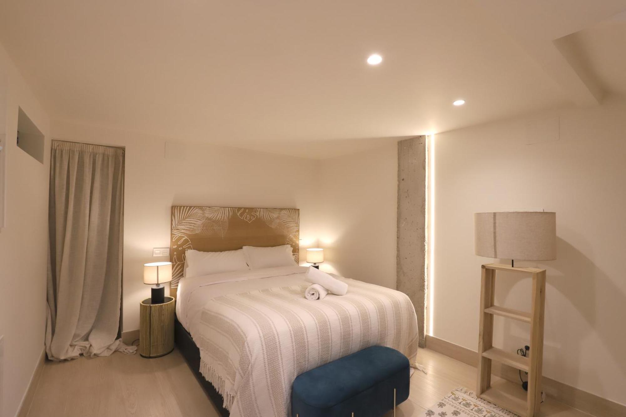 Apartamentos Orilla Del Bernabeu Madrid Esterno foto