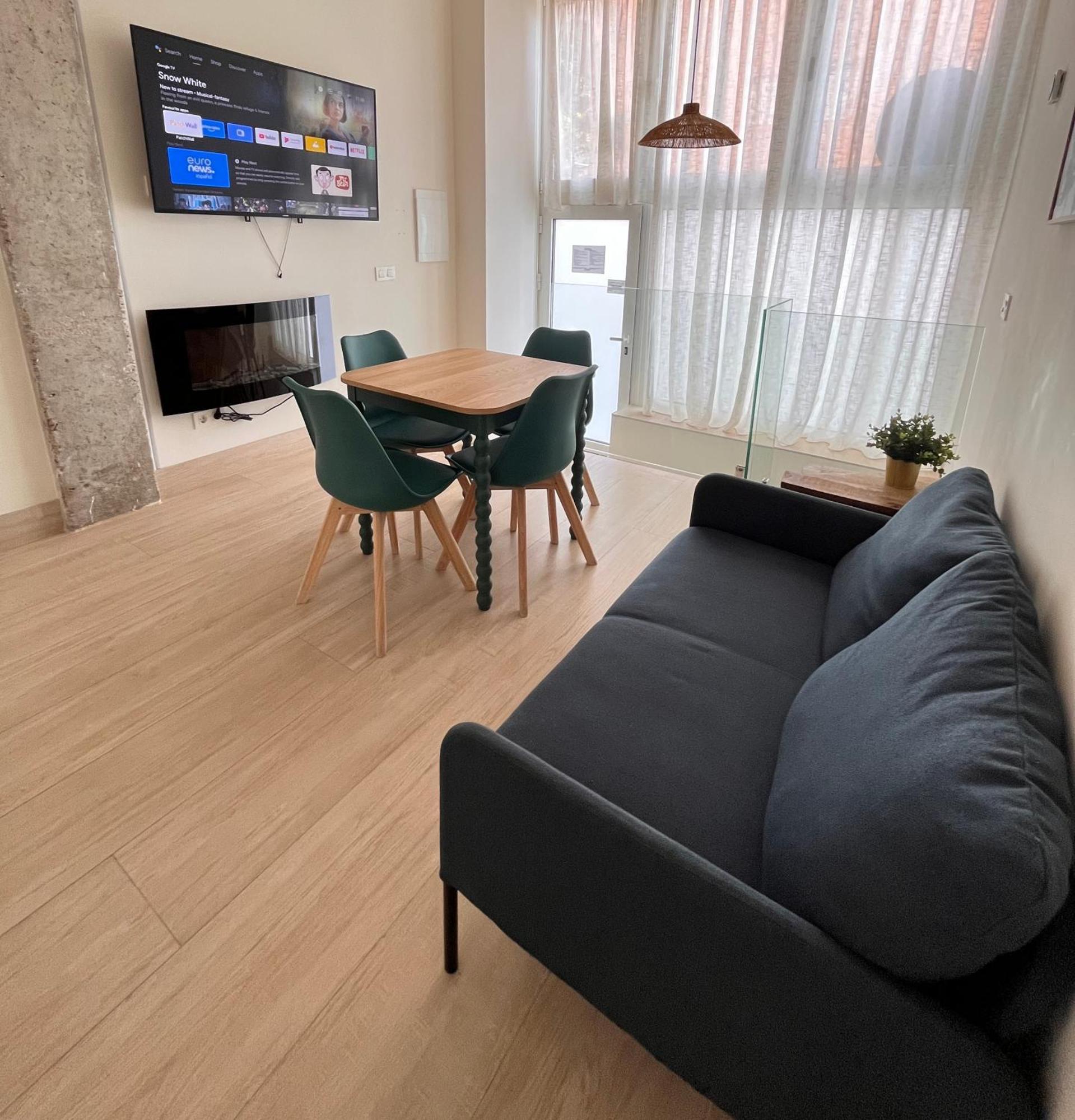 Apartamentos Orilla Del Bernabeu Madrid Esterno foto